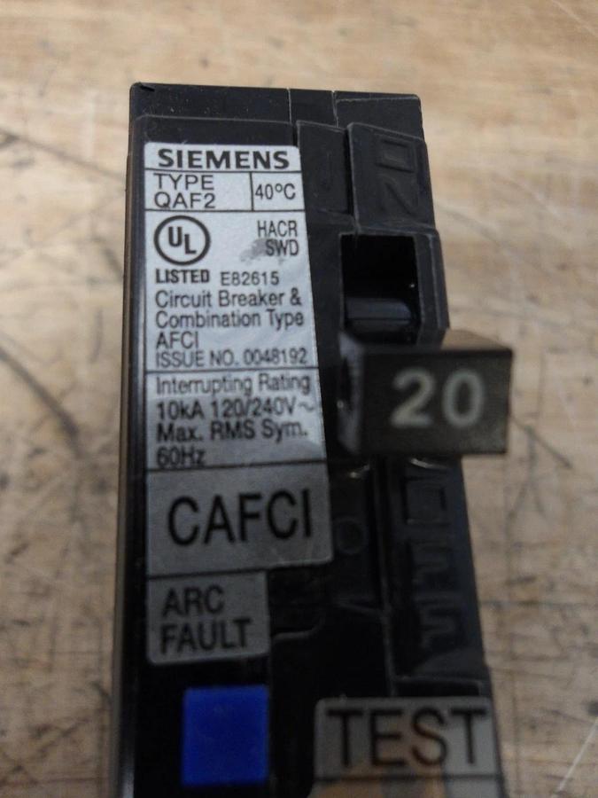 SIEMENS 20 AMP ARC FAULT BREAKER 120/240 V (LOT OF 5) #58318G NIB