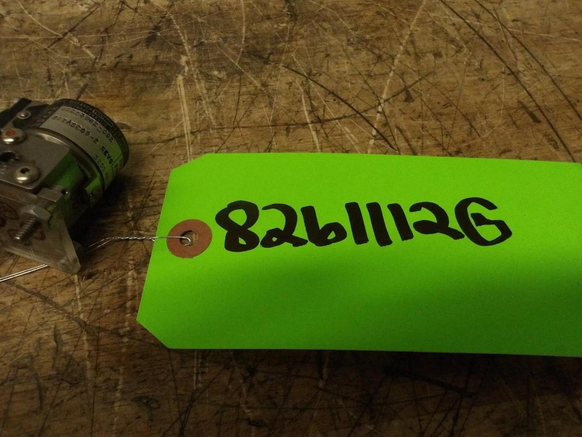 Used TEXTRON 22253962-002 SERVO VALVE, #8261112G USED