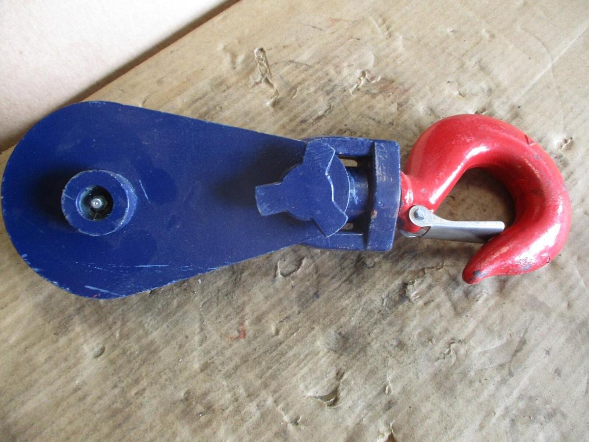 Used FIT HOIST 4T SINGLE HOOK SNATCH BLOCK, #717341J NEW