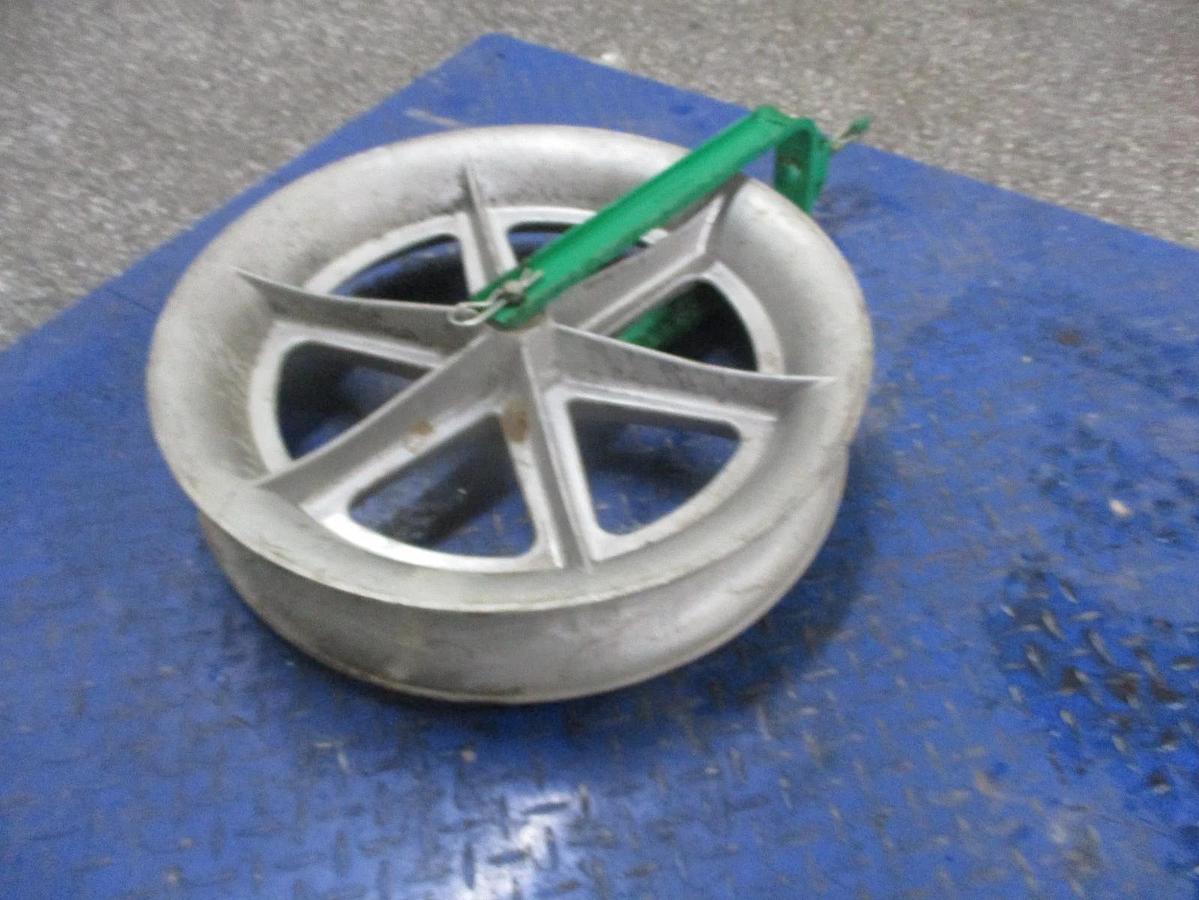 Used GREENLEE 653 (24") HOOK-TYPE CABLE SHEAVE, #311844J USED