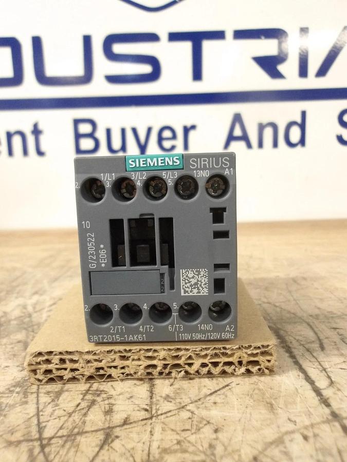 SIEMENS 7 AMP CONTACTOR 110/120 V (LOT OF 4) #79945G NIB
