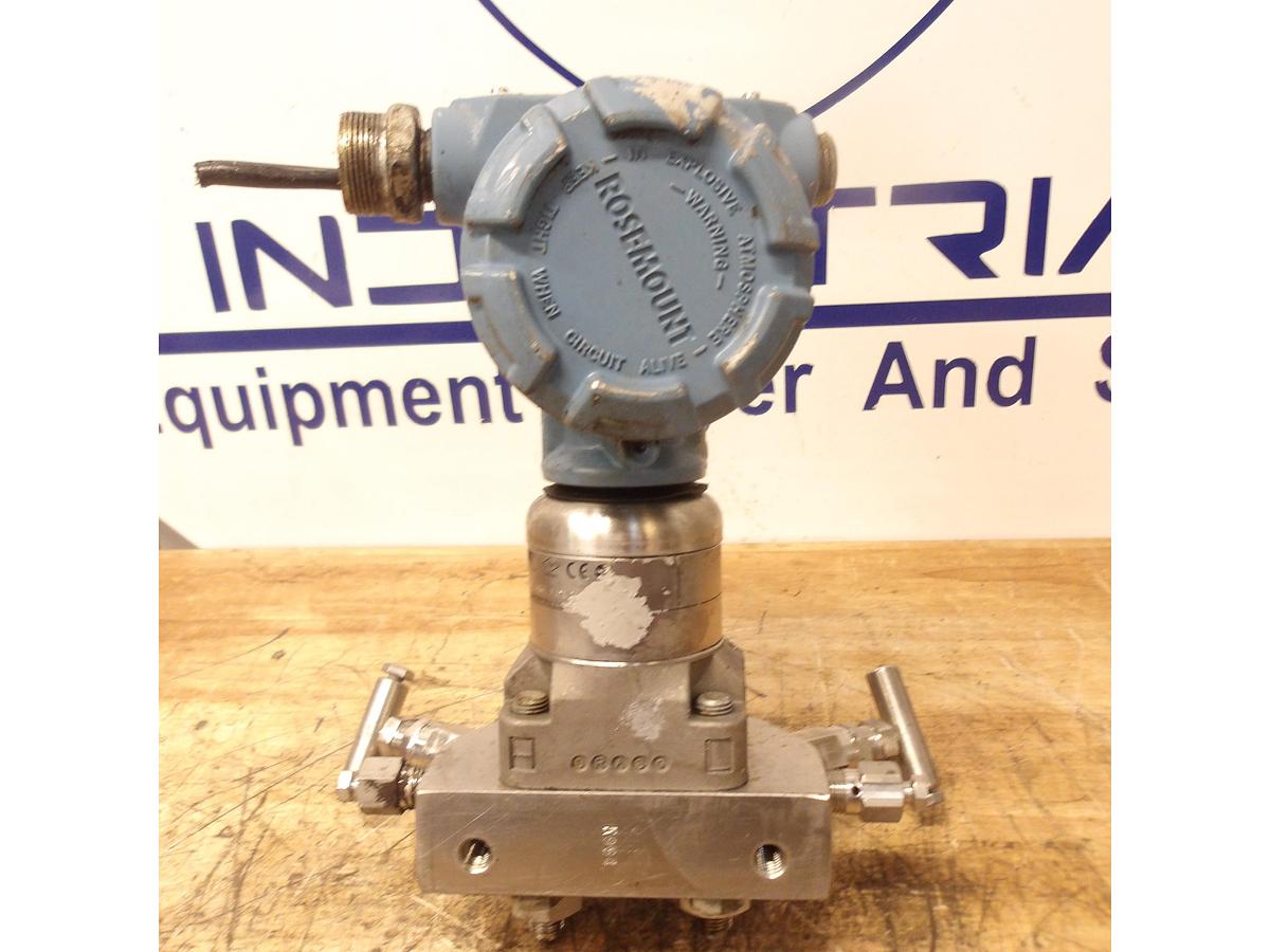 Used ROSEMOUNT 3051S2CD2A2A1141A PRESSURE REGULATOR