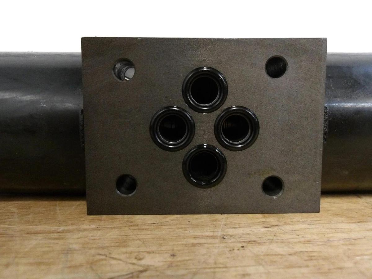 Used YUKEN DSG-01-2D2-R100-60 HYDRAULIC DIRECTIONAL VALVE, #331118G NEW