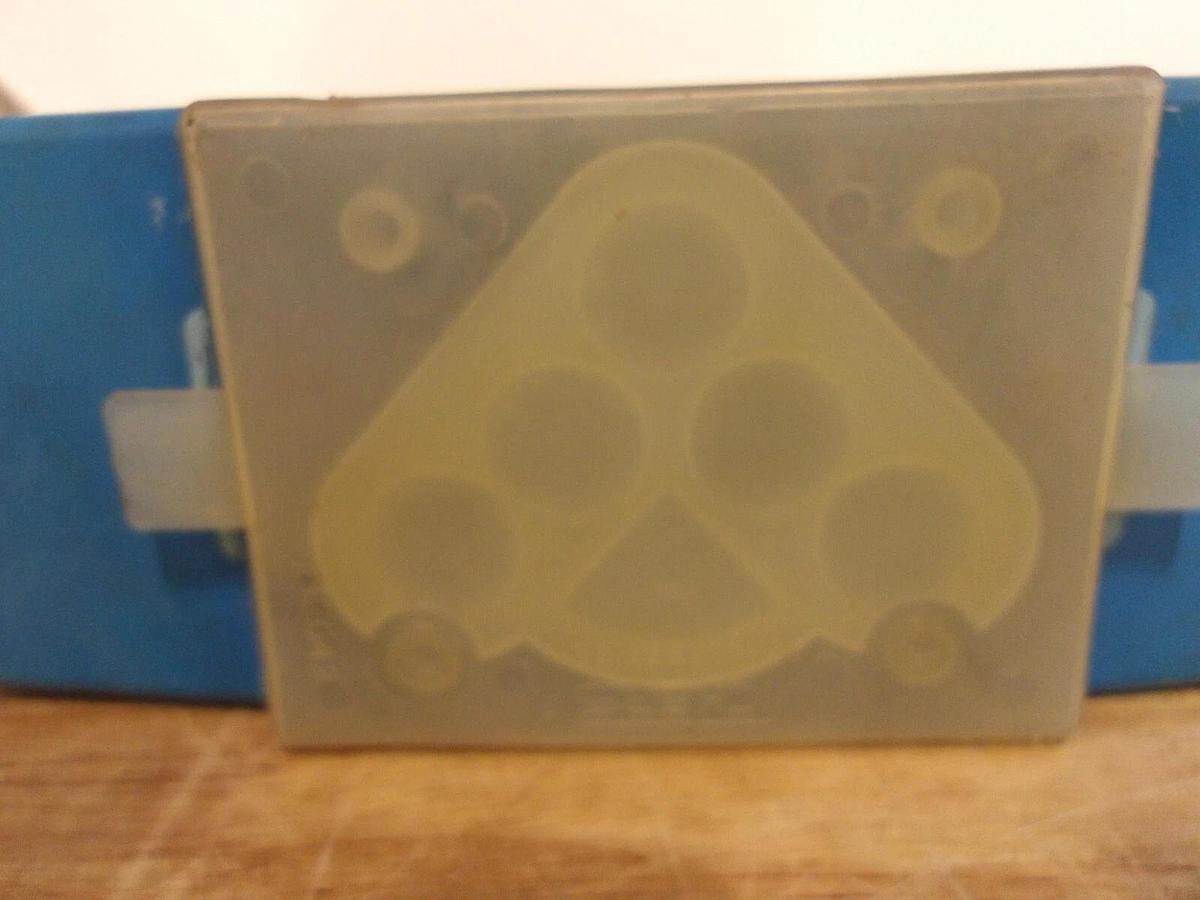 Used VICKERS DG4S4L-012N-B-60 HYDRAULIC CONTROL VALVE, #228231G NEW