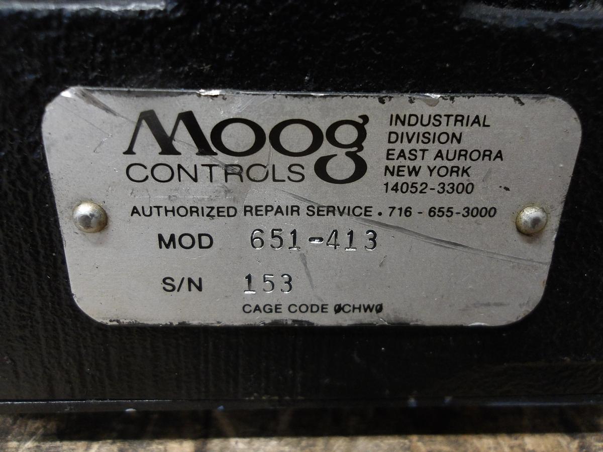 Used MOOG 651-413 SERVO PROPORTIONAL VALVE