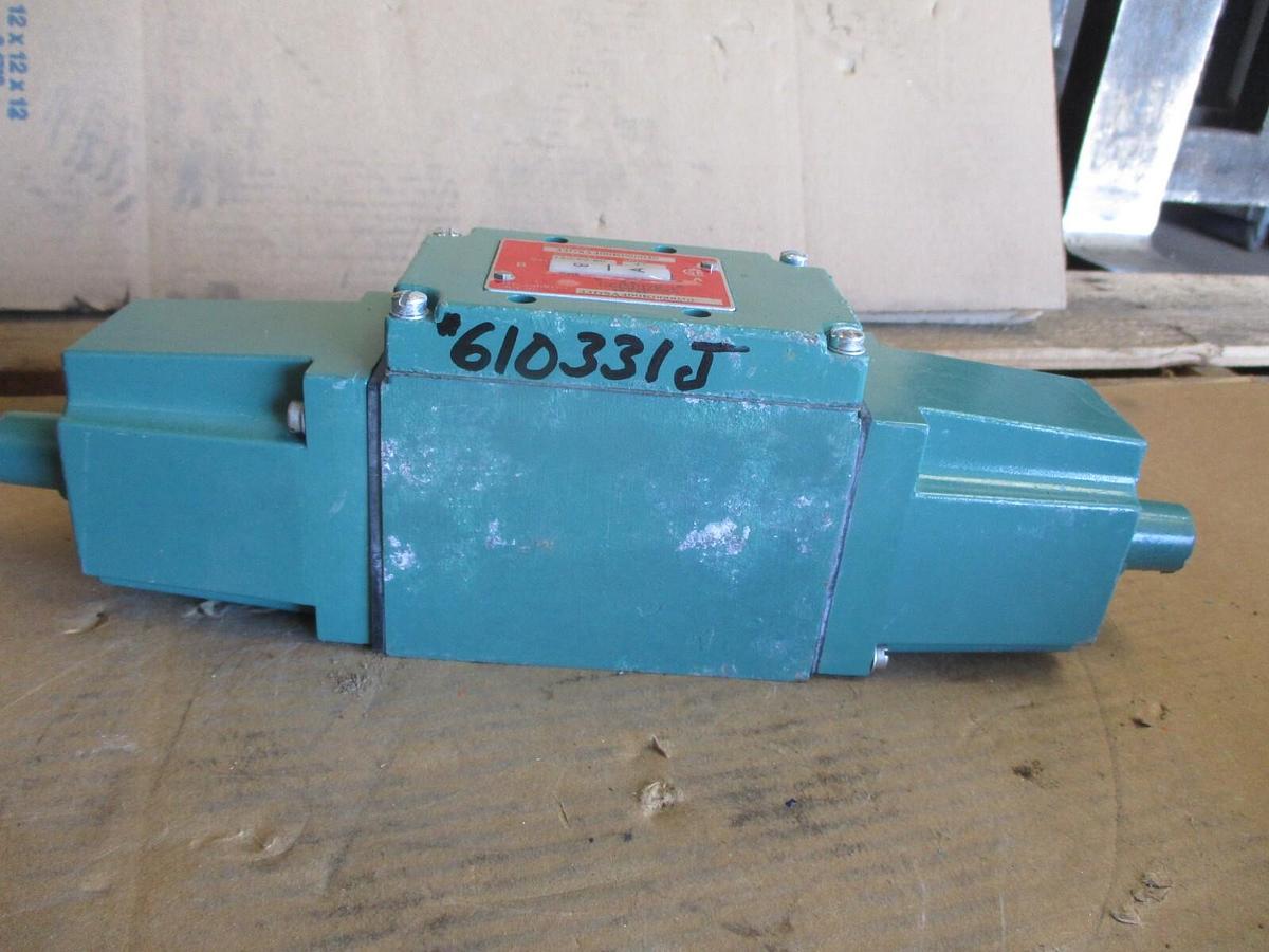 Used NUMATICS 33D SOLENOID VALVE, #610331J NEW