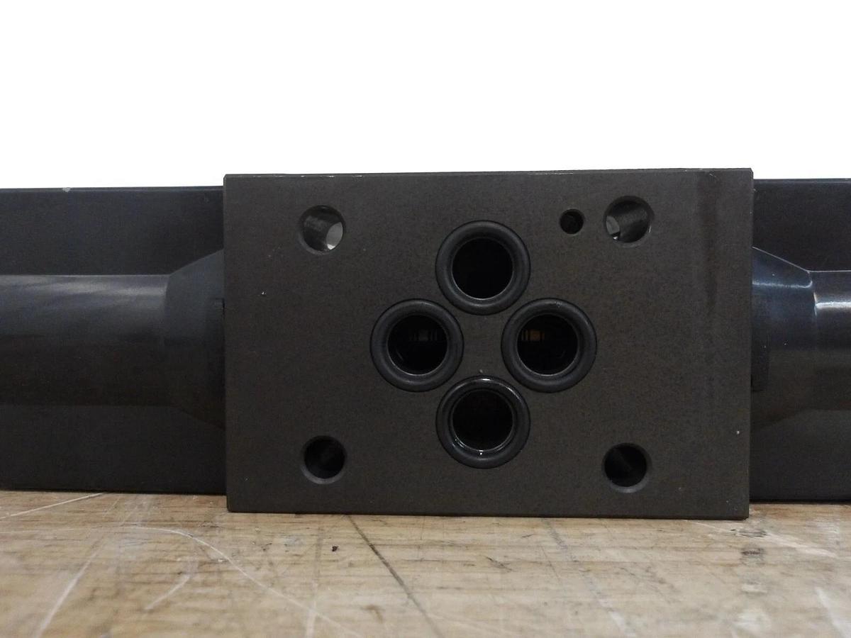 Used YUKEN DSG-01-3C4-A100-7090 HYDRAULIC DIRECTIONAL VALVE, #66230G NEW