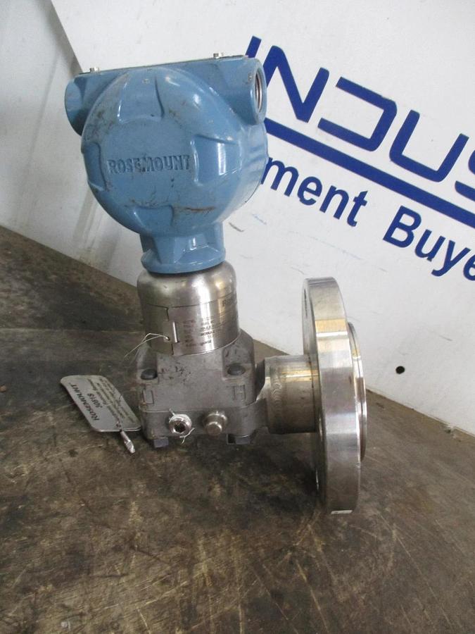 Used ROSEMOUNT 3051S PRESSURE TRANSMITTER W/ FLANGE, #36818J USED