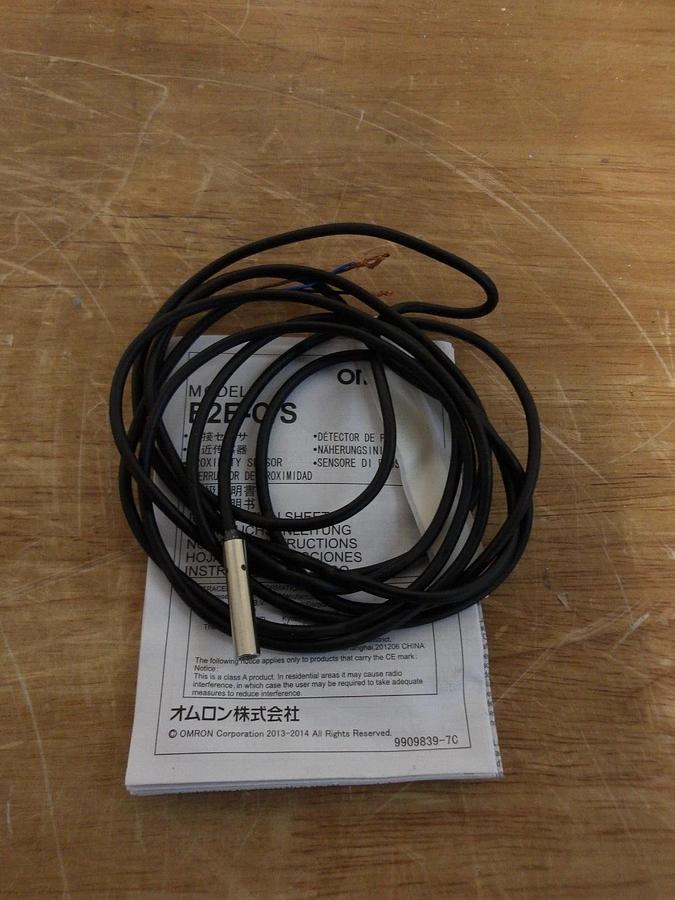 Used OMRON E2E-C05S01-WC-C1 SENSOR TYPE 1, 10-30 VDC (LOT OF 4) #2121100G NEW