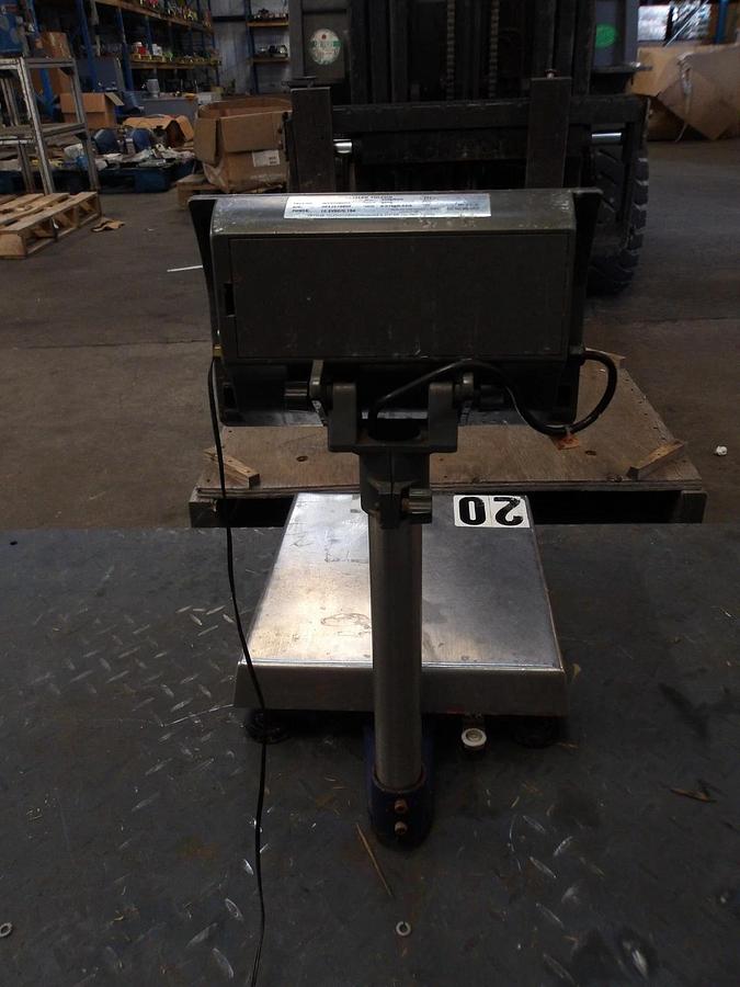 Used METTLER TOLEDO WILDCAT DIGITAL SCALE 300KG/60LBS, MAX 3000, #812212G USED
