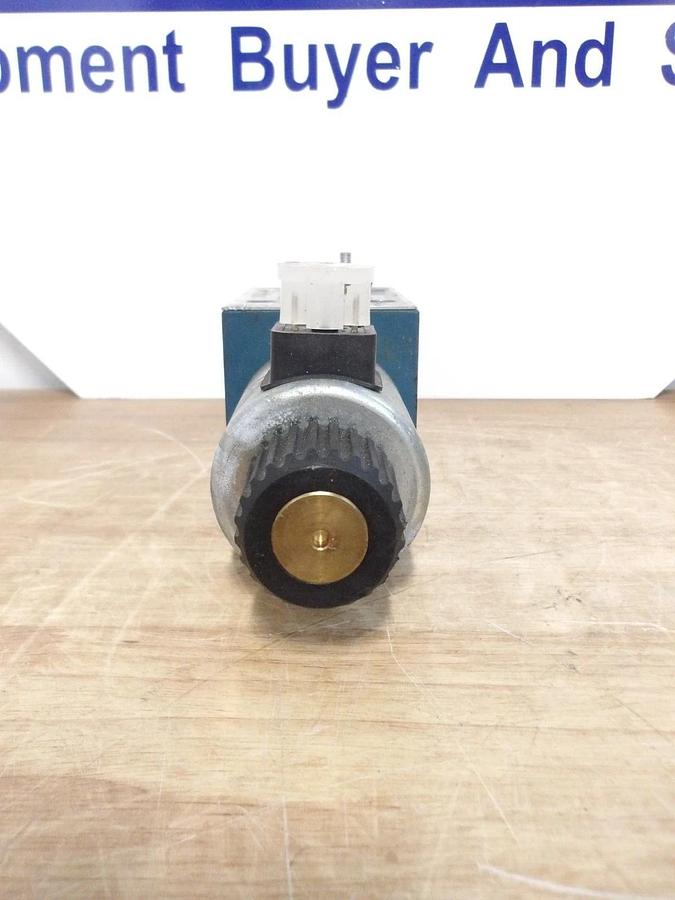Used BOSCH O81WV10P1V1004W5024/00D0 HYDRAULIC SOLENOID VALVE, #33930G NEW