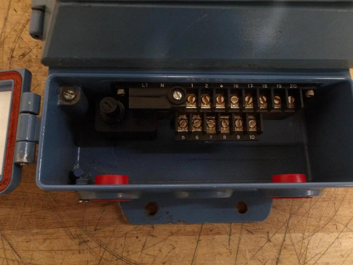 Used ROSEMOUNT 8712RA12M4 MAGNETIC TRANSMITTER, #92135G USED