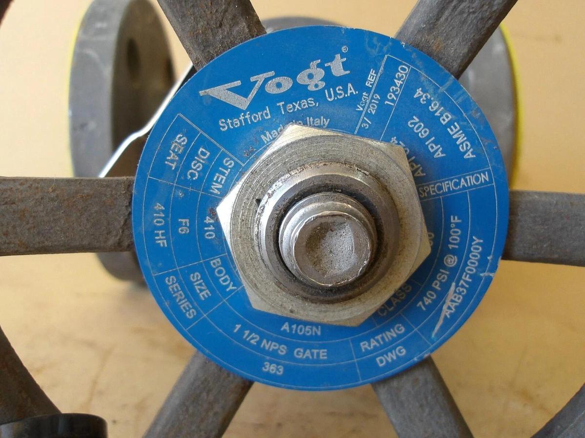 Used VOGT FORGED1-1/2" STEEL GATE VALVE, #67305G NEW