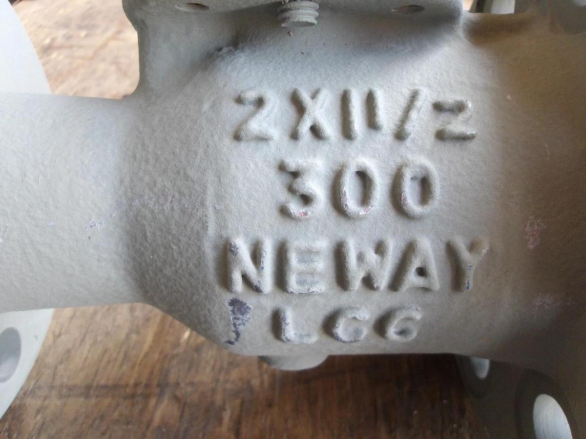 Used NEWAY 300 REDUCED PORT BALL VALVE, #813915 NEW