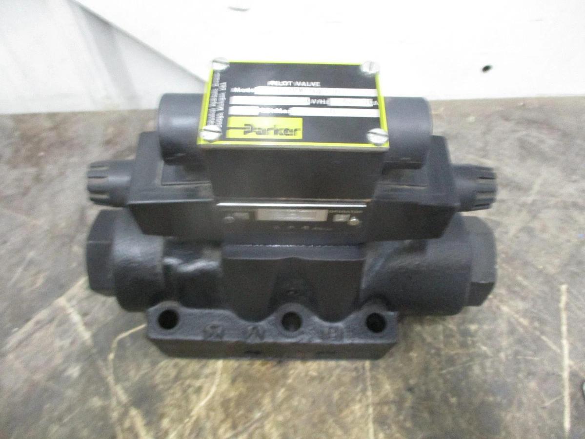 Used PARKER D61VW2C1Y40 HYDRAULIC DIRECTIONAL CONTROL VALVE, #8261029J USED