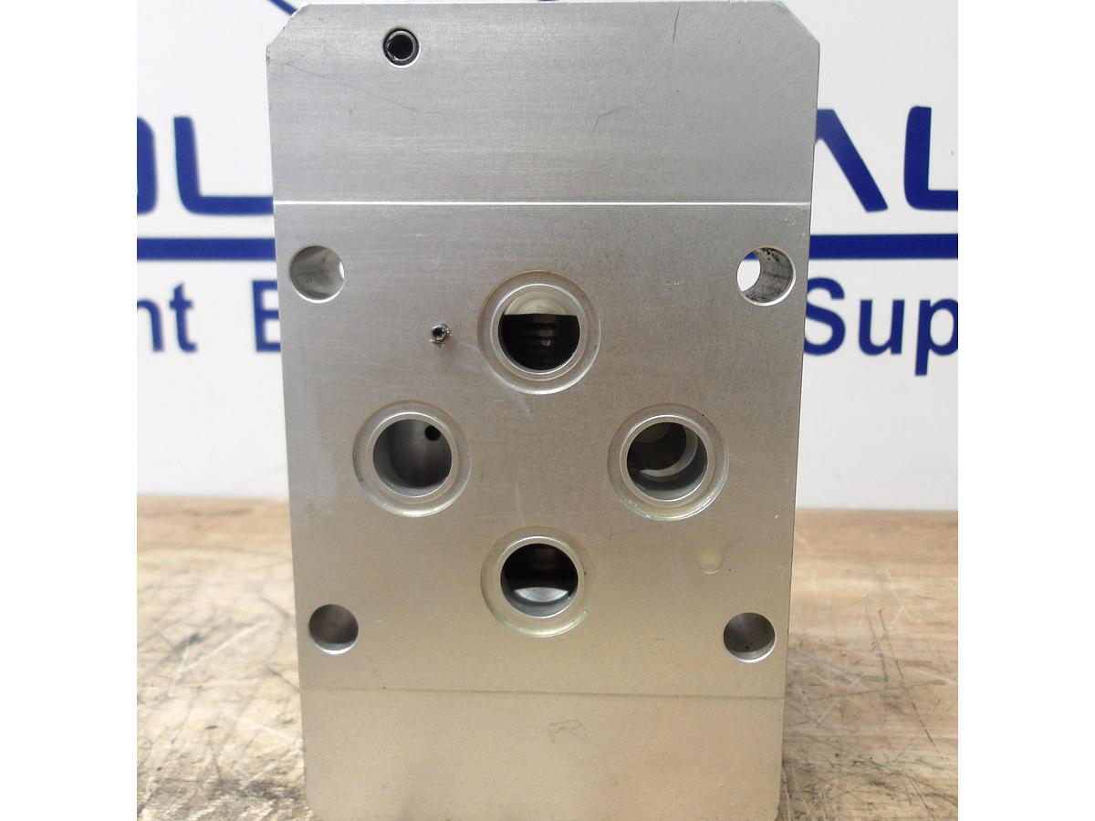 Used ATCHLEY 261-560-5 SERVO VALVE, #831912G USED
