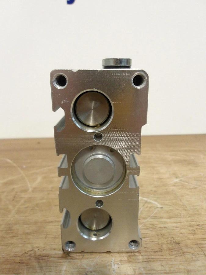 Used REXROTH 0822063004 PNEUMATIC CYLINDER, 2-1/4" STROKE, #371042G NEW