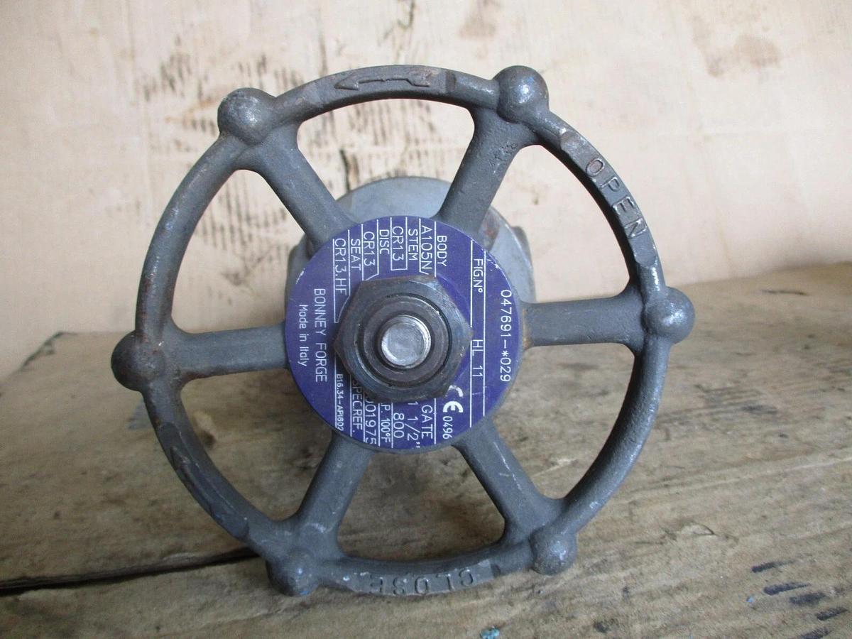 Used BONNEY FORGE 1-1/2" IRON GATE VALVE (SOCKET WELD) #781252J NEW