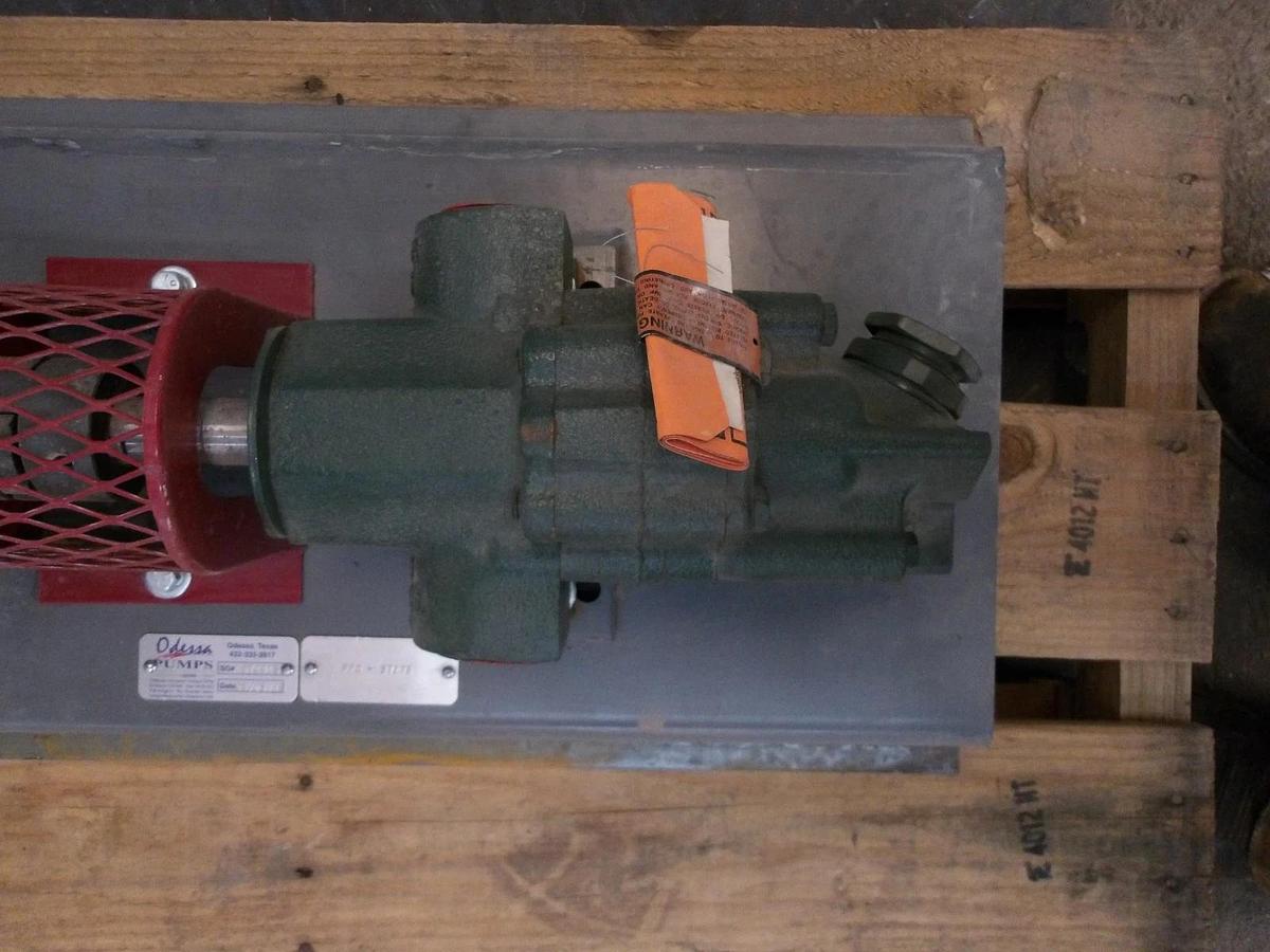 Used ROPER 1-1/2" PUMP W/ 5 HP MOTOR, #11111030GJW NEW