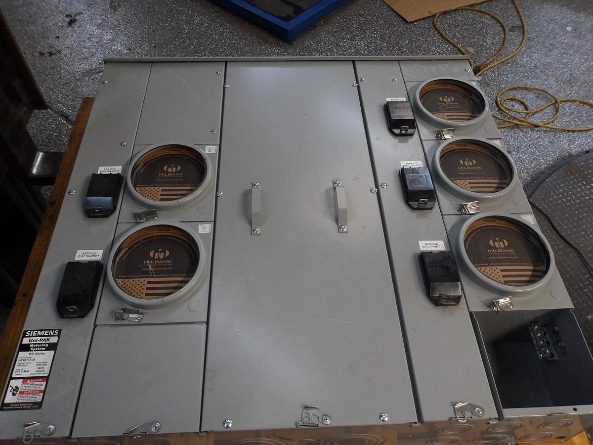 Used SIEMENS 5 GANG METERING SYSTEM WP6511RJB, 240 V, 600 A, #6121054G USED