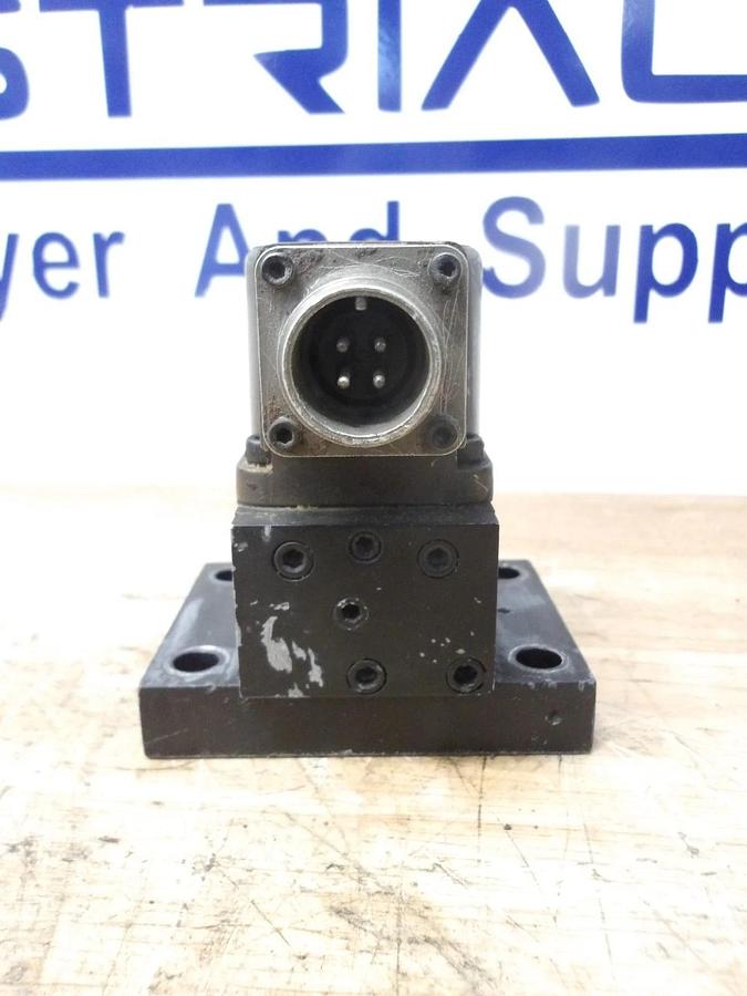 Used ATCHLEY 211-736 SERVO VALVE, #825937G PARTS ONLY