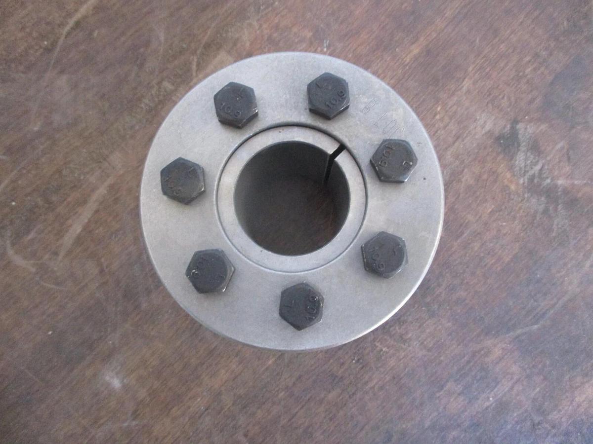 FENNER DRIVES 1-7/16" KEYLESS BUSHING HWK0402107, #1141057J NIB