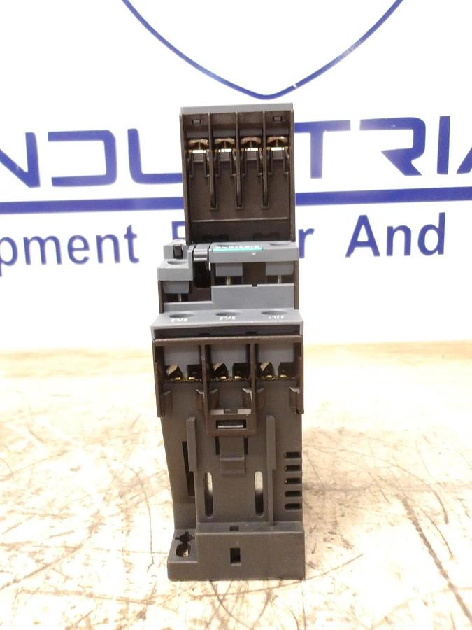 SIEMENS 12 AMP CONTACTOR, 400 V (LOT OF 2) #771025G NIB