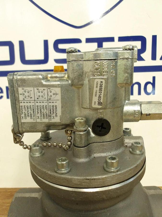 Used PARKER 1-1/2" 3-WAY PNEUMATIC SOLENOID VALVE H3259E04653C, #6201106G NEW