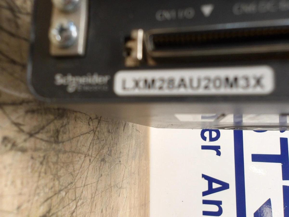 Used SCHNEIDER LXM28AU20M3X MOTION SERVO CONTROLLER, #33907G USED