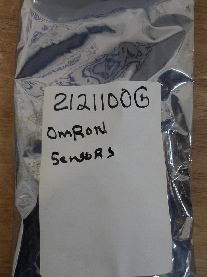 Used OMRON E2E-C05S01-WC-C1 SENSOR TYPE 1, 10-30 VDC (LOT OF 4) #2121100G NEW