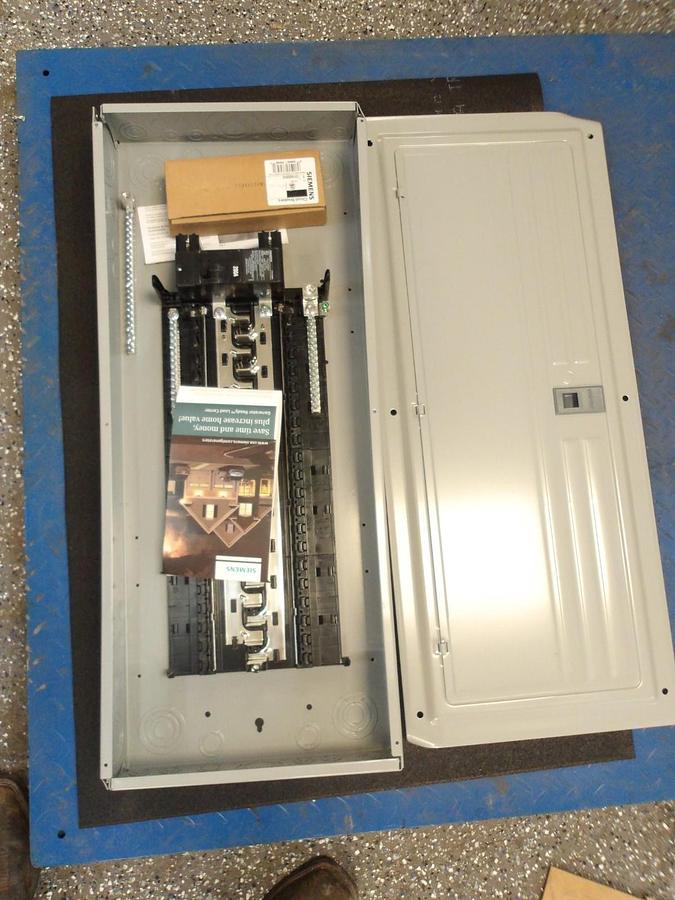 Used SIEMENS 200 AMP MAIN LOAD CENTER, 120/240 V, #612200G NEW