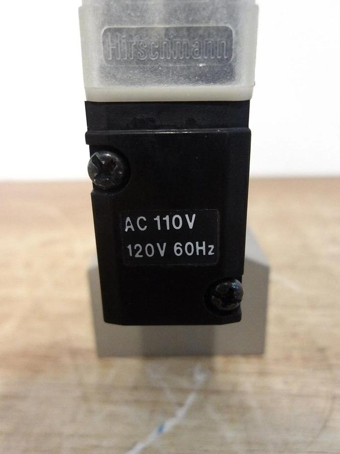 Used CKD 4KB420-10N-LS PNEUMATIC SOLENOID VALVE, #371248G NEW