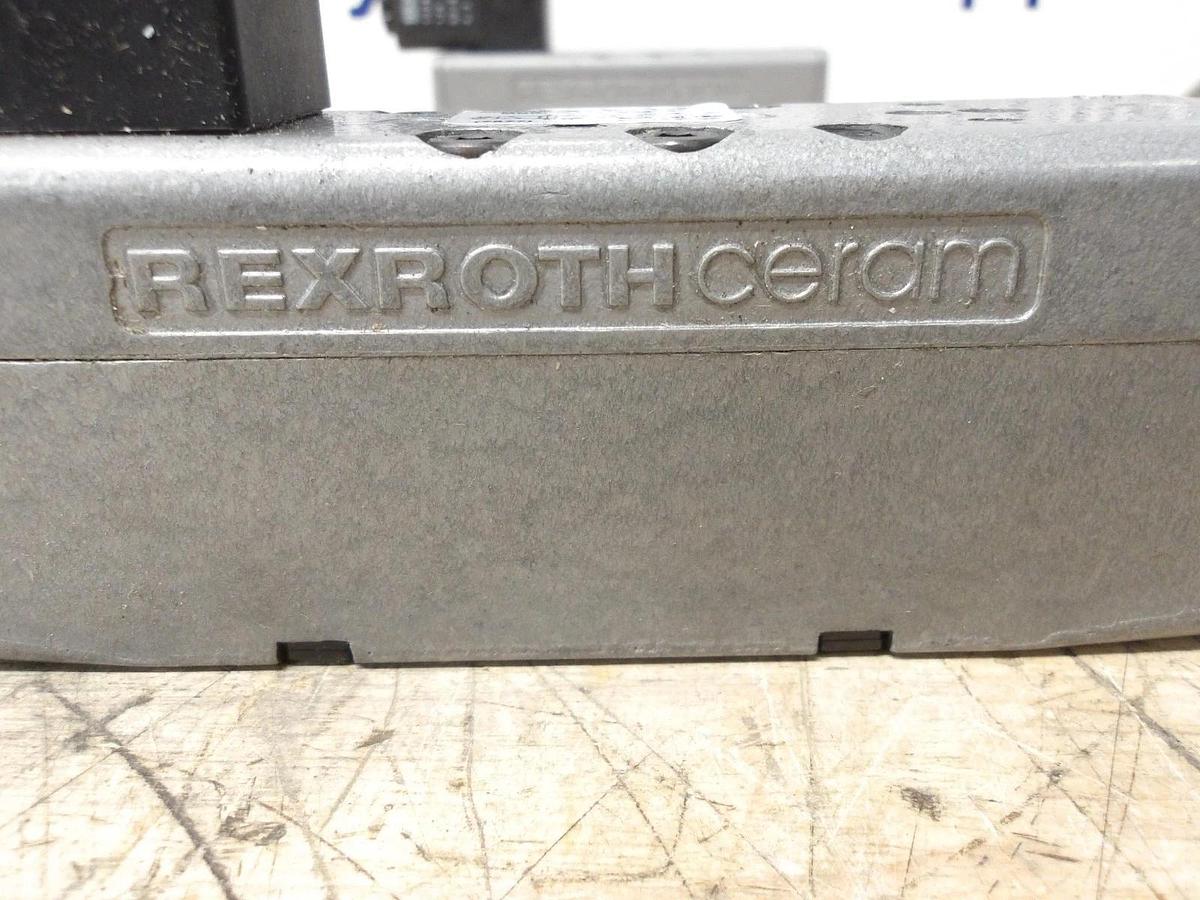 Used REXROTH AVENTICS R432006435 PNEUMATIC DIRECTIONAL VALVE (LOT OF 2) #58950G NEW