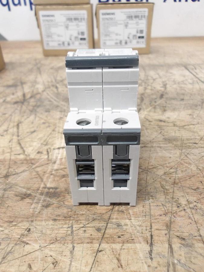 SIEMENS 50 AMP BREAKER 400 V (LOT OF 4) #710146G NIB