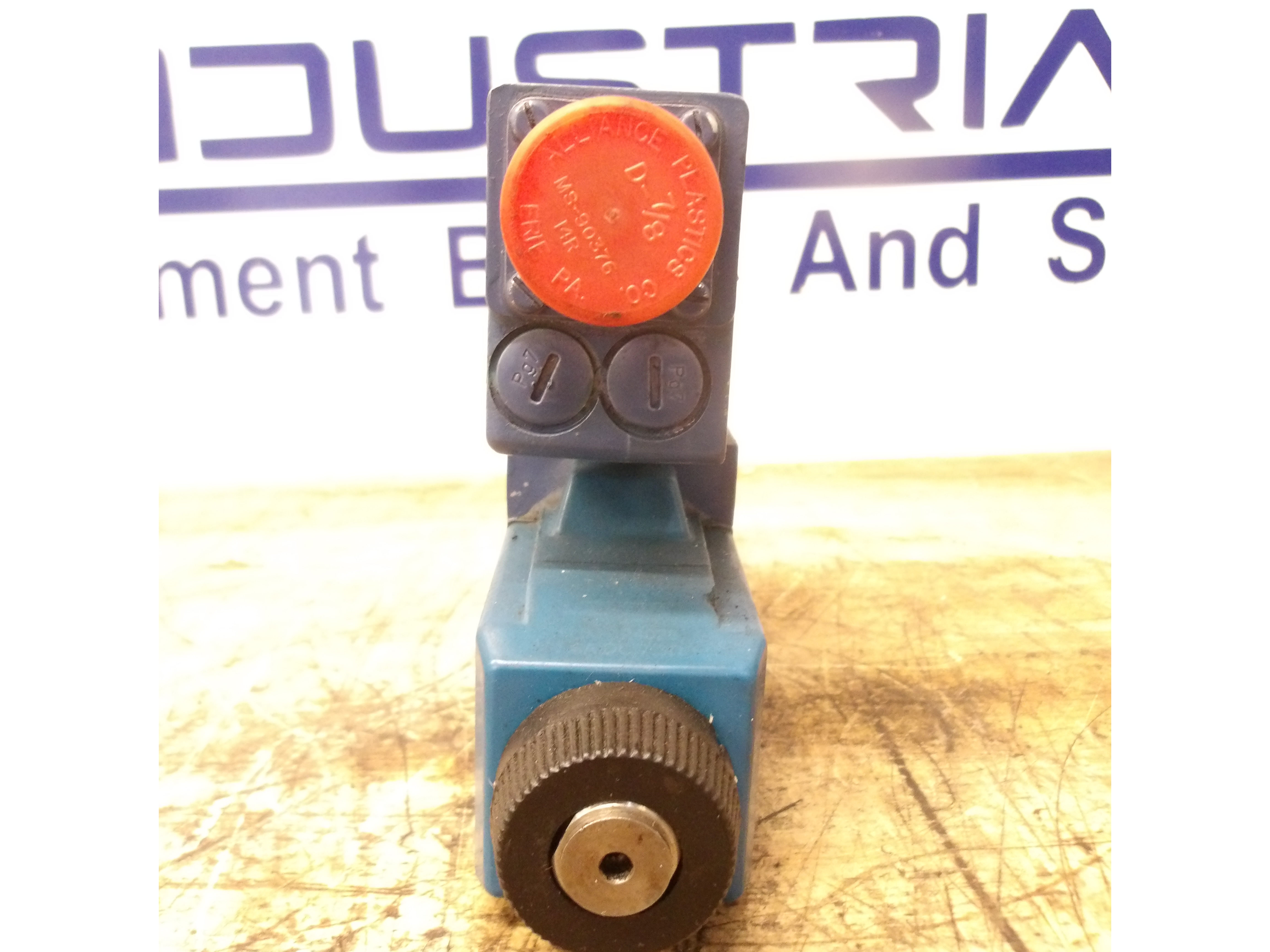 Used VICKERS KACG3250DZM2PD714110 PROPORTIONAL VALVE