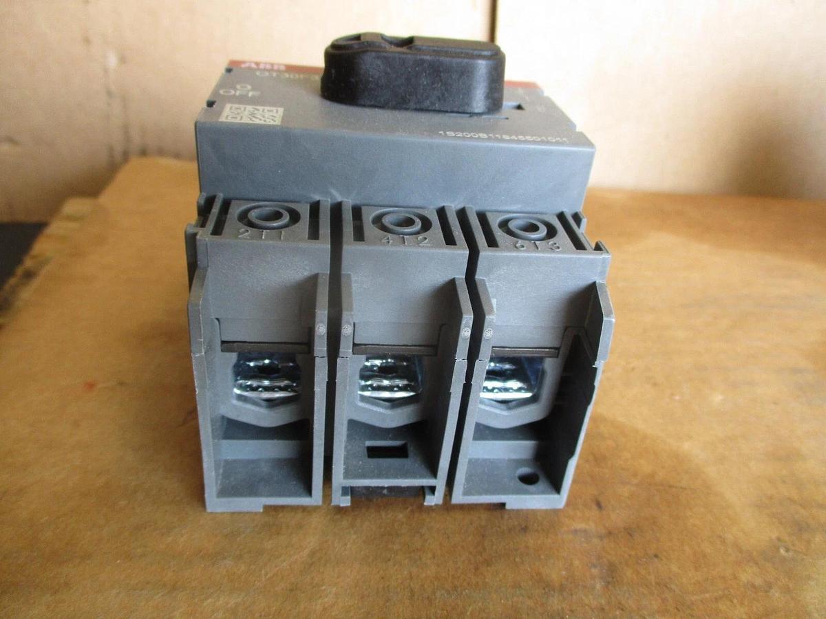 Used ABB OT30F3 GENERAL PURPOSE SWITCH 600 VAC/250 VDC, #4181133J NEW