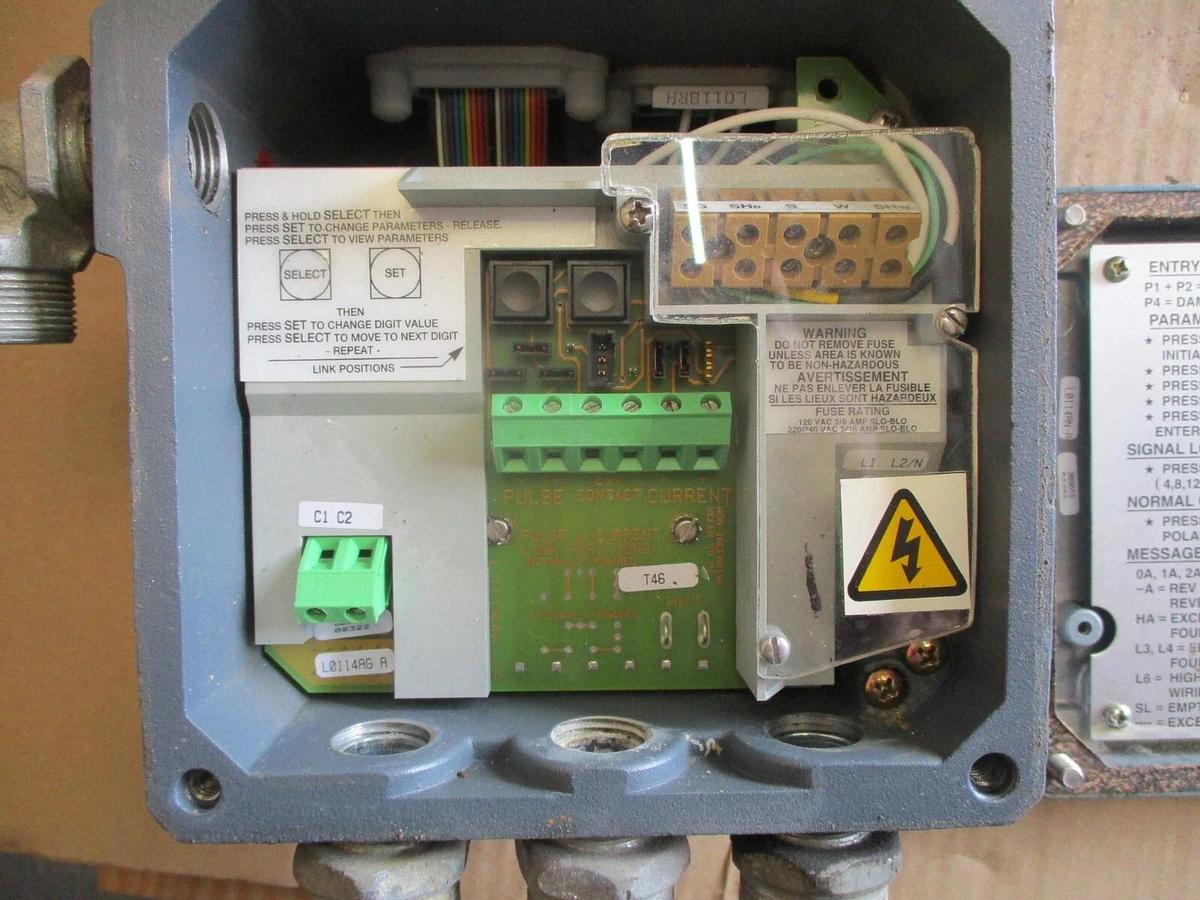 Used FOXBORO IMT20 MAGNETIC FLOW TRANSMITTER, #711245J USED