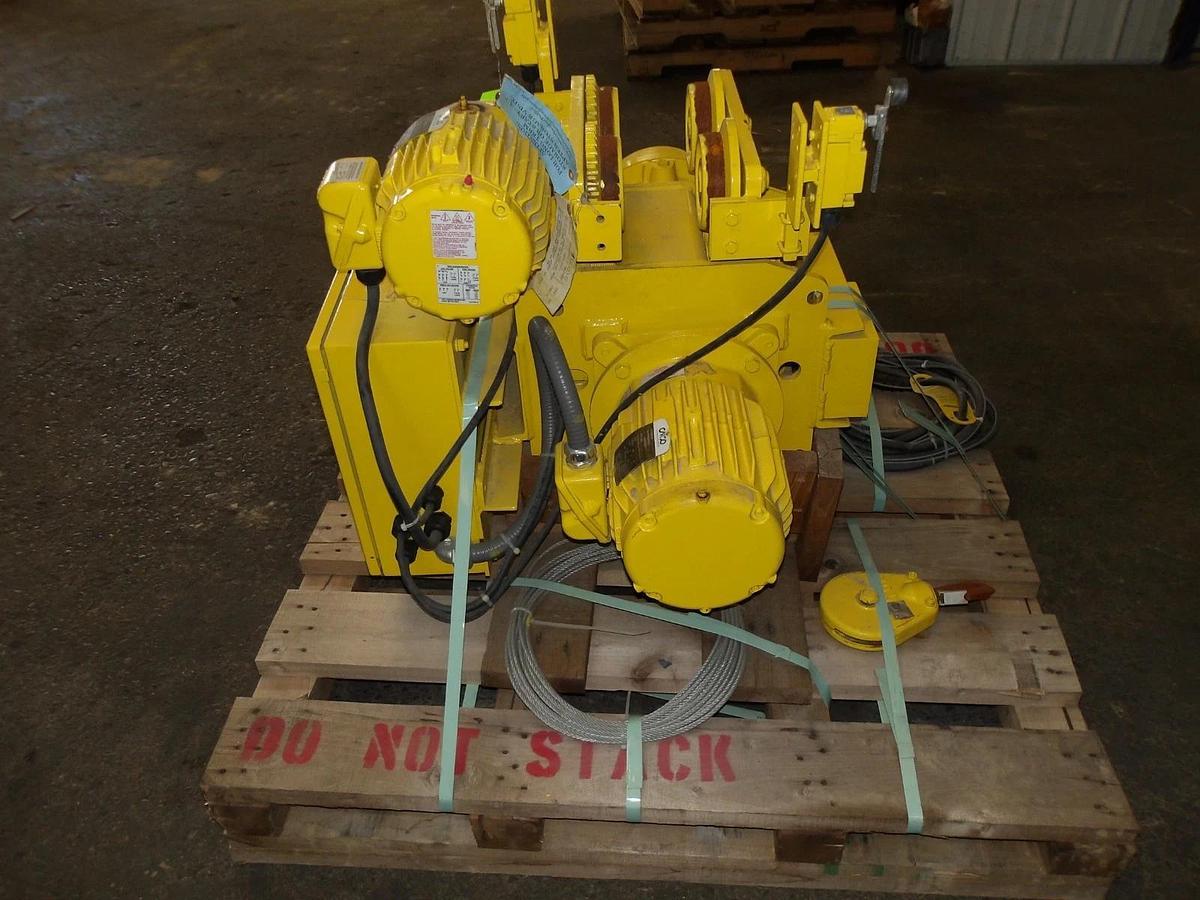 Used YALE 1/2 TON CABLE HOISET W/ TROLLE BEW1-17PT1462, #113152GJW NEW
