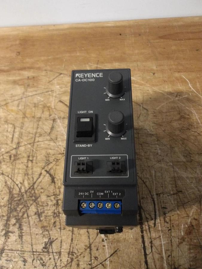 Used KEYENCE CA-DC100 LIGHT CONTROLLER, #1223910G USED