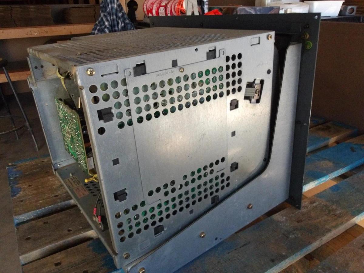 Used FANUC SERIES 16P OPERATOR PANEL A02B-0120-C071/MA, #11111103G USED