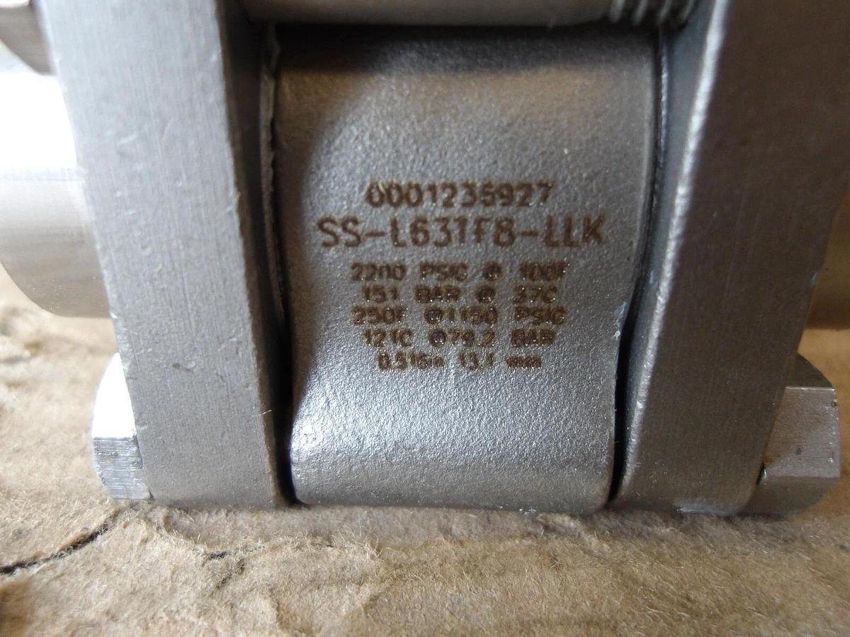 Used SWAGELOK S/S BALL VALVE, #8131054G NEW