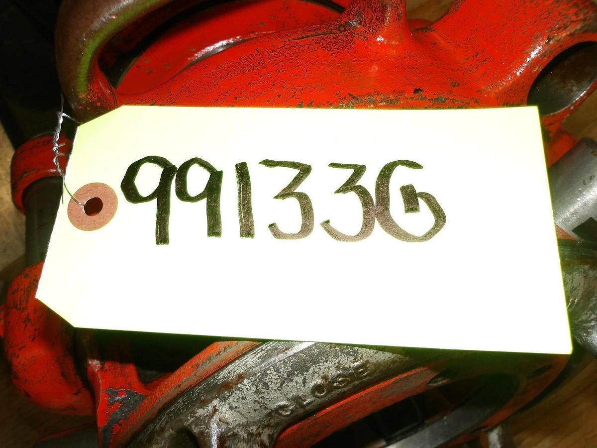 Used RIDGID 2-1/2" - 4" PIPE THREADER (NO TAG) #99133G USED