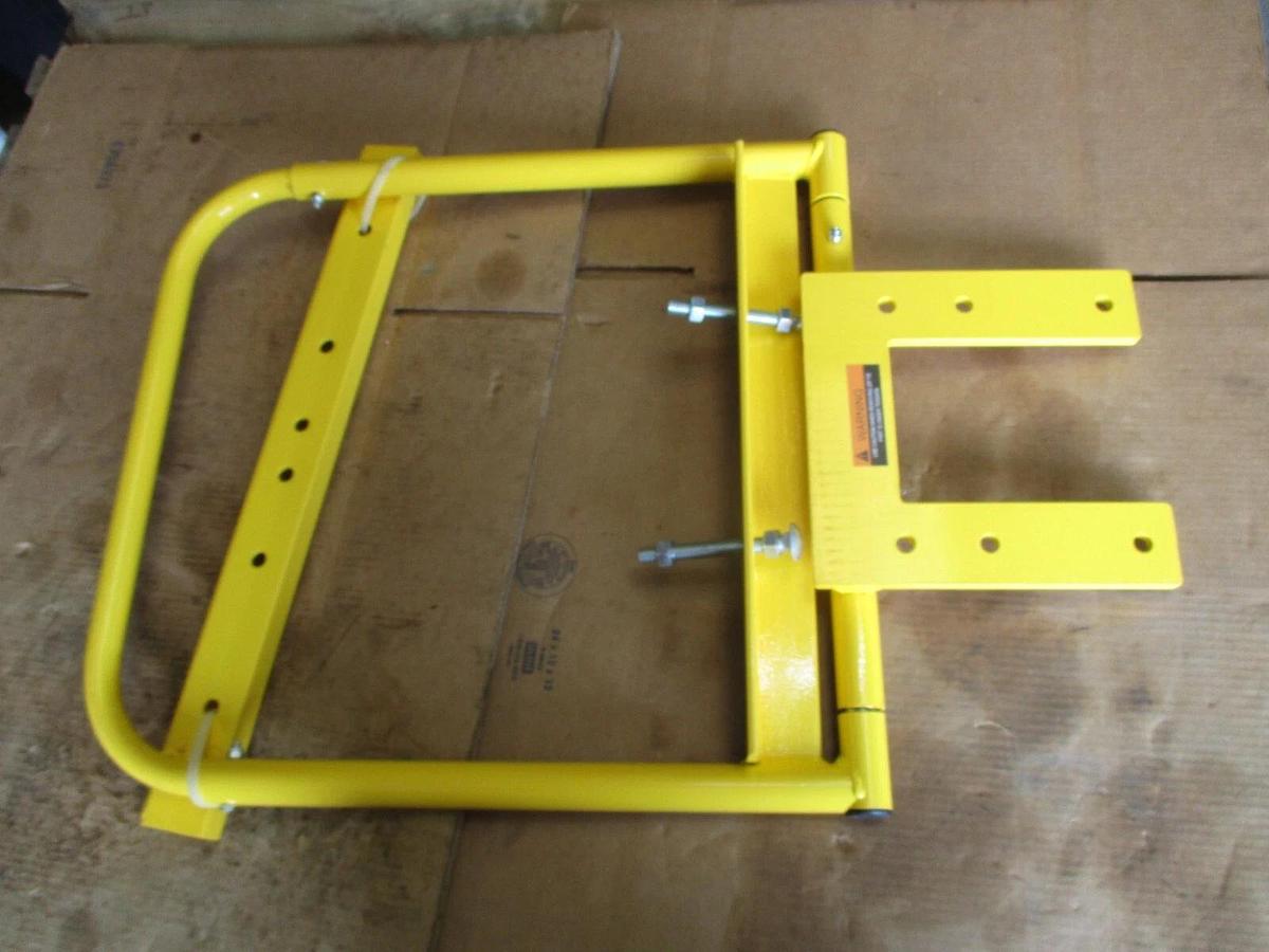 Used EGA MD0915 SELF-CLOSING SWING GATE, #426235J NEW