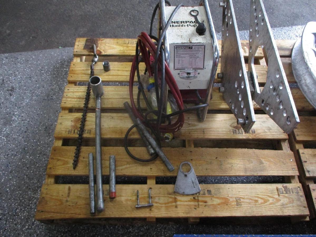 Used ENERPAC HYDRAULIC PIPE BENDING SET IN JOBOX (ASSORTED SIZES) #39206J USED