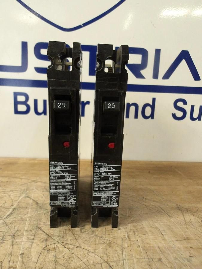 Used SIEMENS 25 AMP BREAKER 277/125 V (LOT OF 2) #77148G NEW