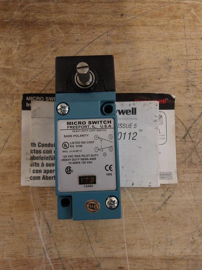 Used HONEYWELL LSA5A HEAVY DUTY LIMIT SWITCH 120 V, 10 A, #521925G NEW