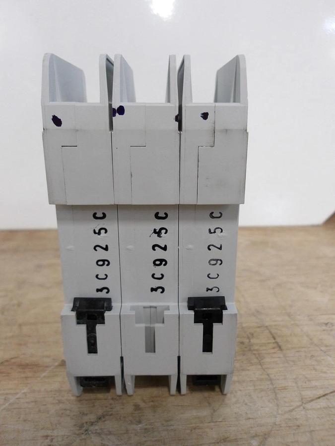 ALLEN BRADLEY 1489-A3C250 INDUSTRIAL CIRCUIT BREAKER 25 AMP, 3 P, #417137G NIB