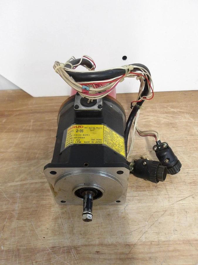 Used FANUC 2-0S SERVO MOTOR A06B-0310-B251, #318236G USED