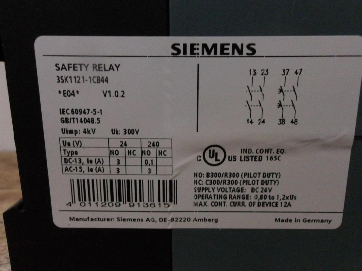 SIEMENS 3SK1121-1CB44 SAFETY RELAY 24 V, #713918G NIB