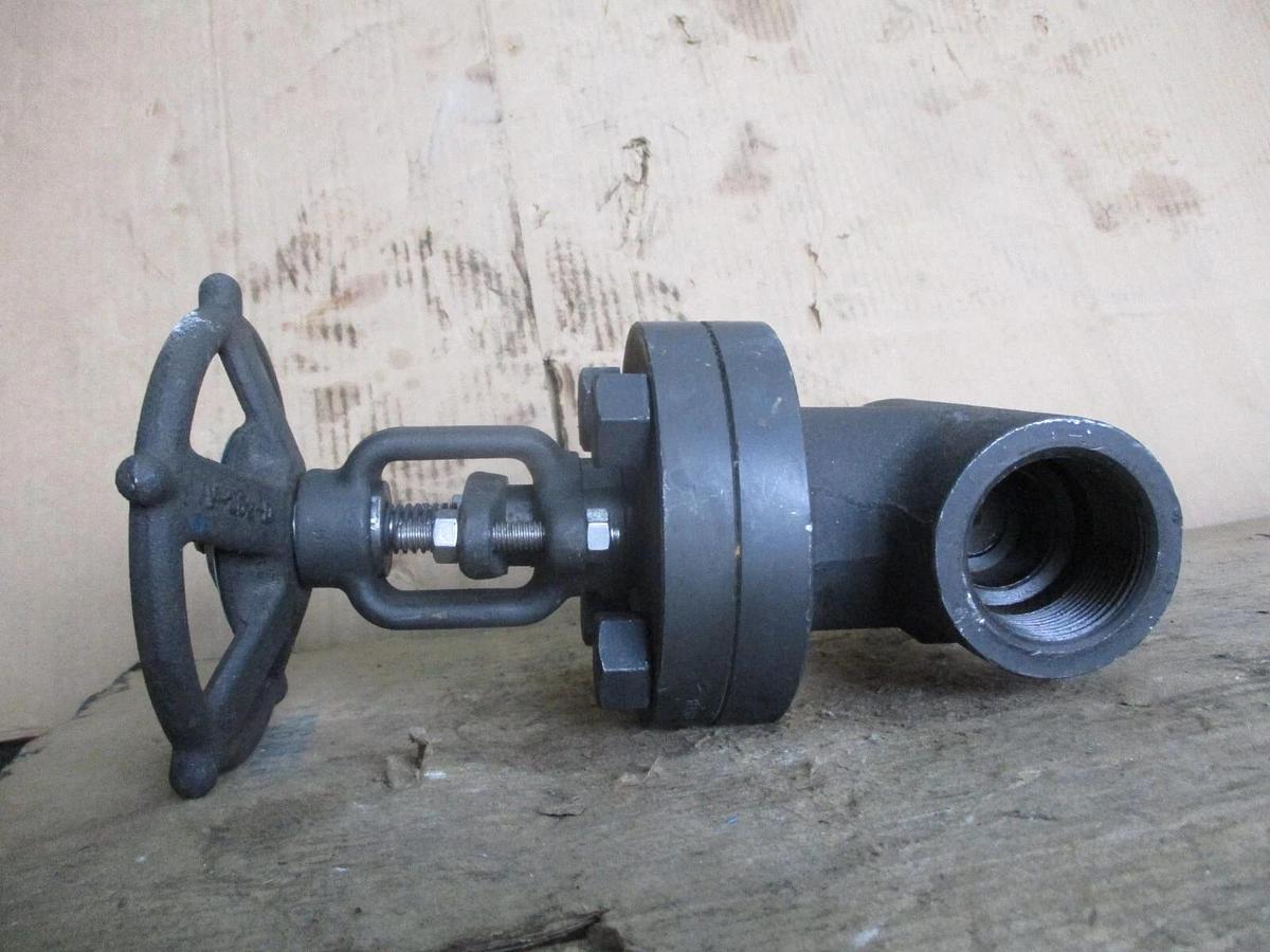 Used VOGT 1-1/2" IRON GATE VALVE (THREADED) #78145J NEW
